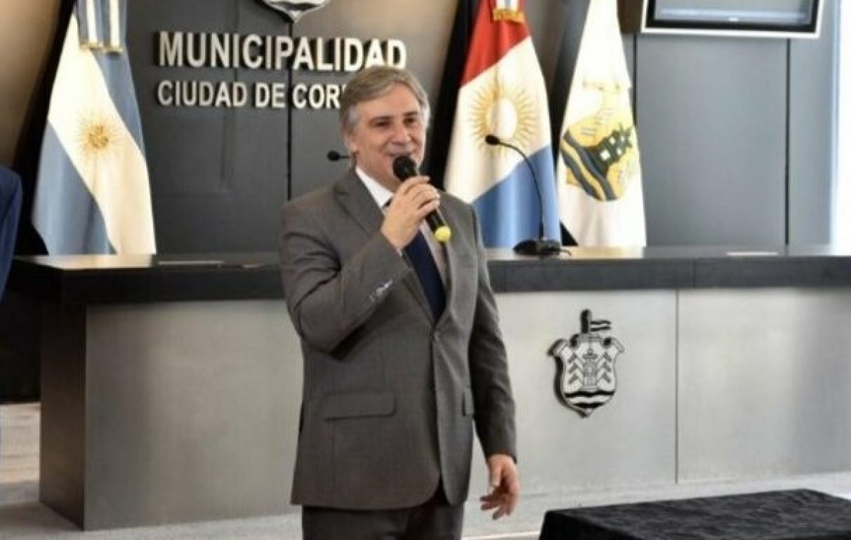 Con una rápida reestructuración, el intendente de Córdoba despejó el frente financiero