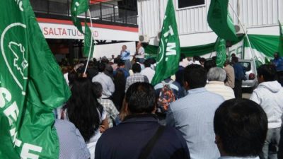 Municipales salteños se movilizan en rechazo al 6% de aumento salarial 