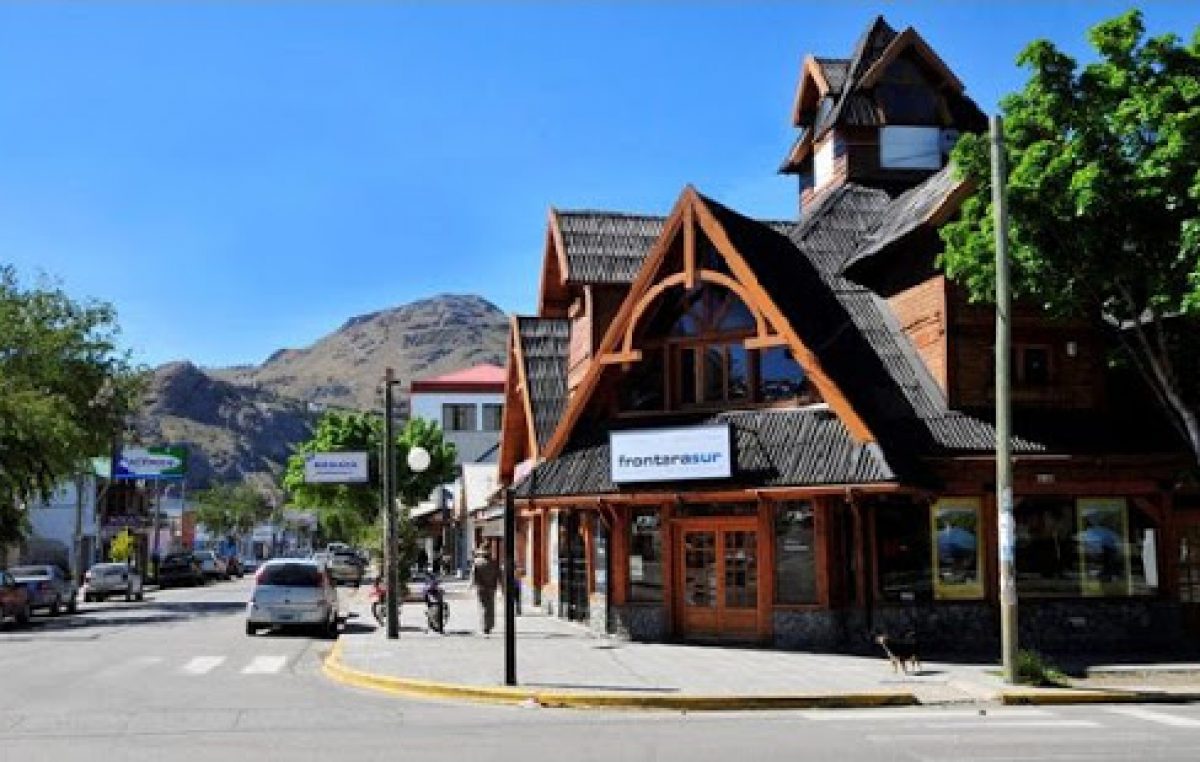 Más del 80 % de los comercios de Esquel acusan caída de ventas y deudas