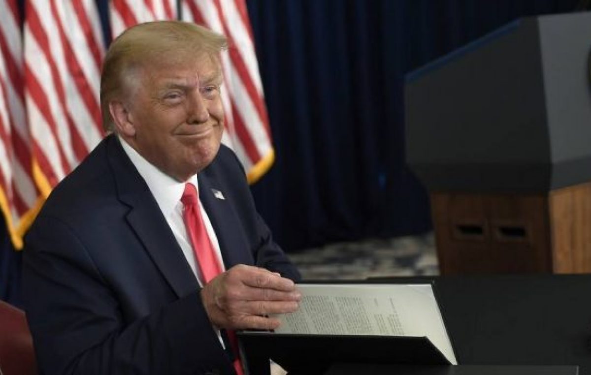 Donald Trump frenó el plan de ayuda económica en Estados Unidos