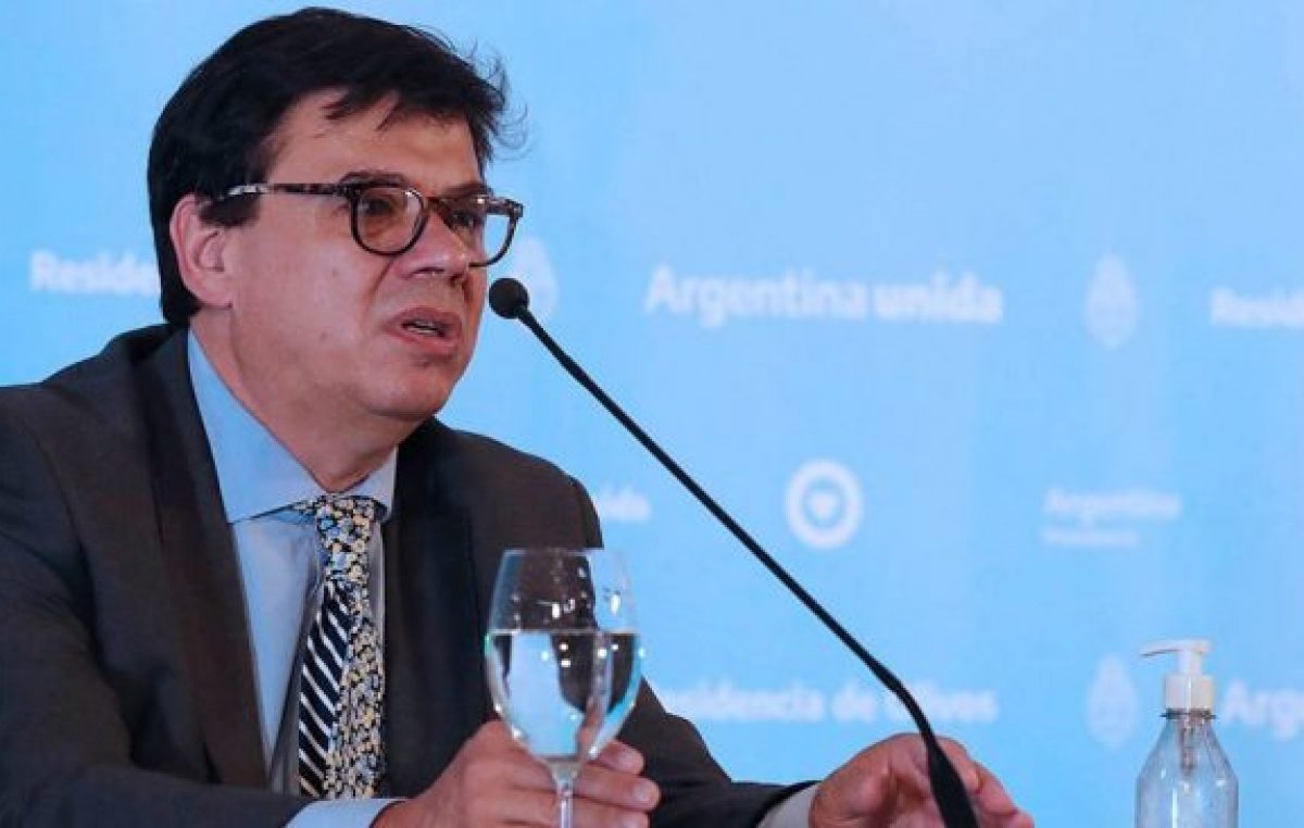 Moroni dijo que el Gobierno analiza incentivar contrataciones laborales pero no con un blanqueo