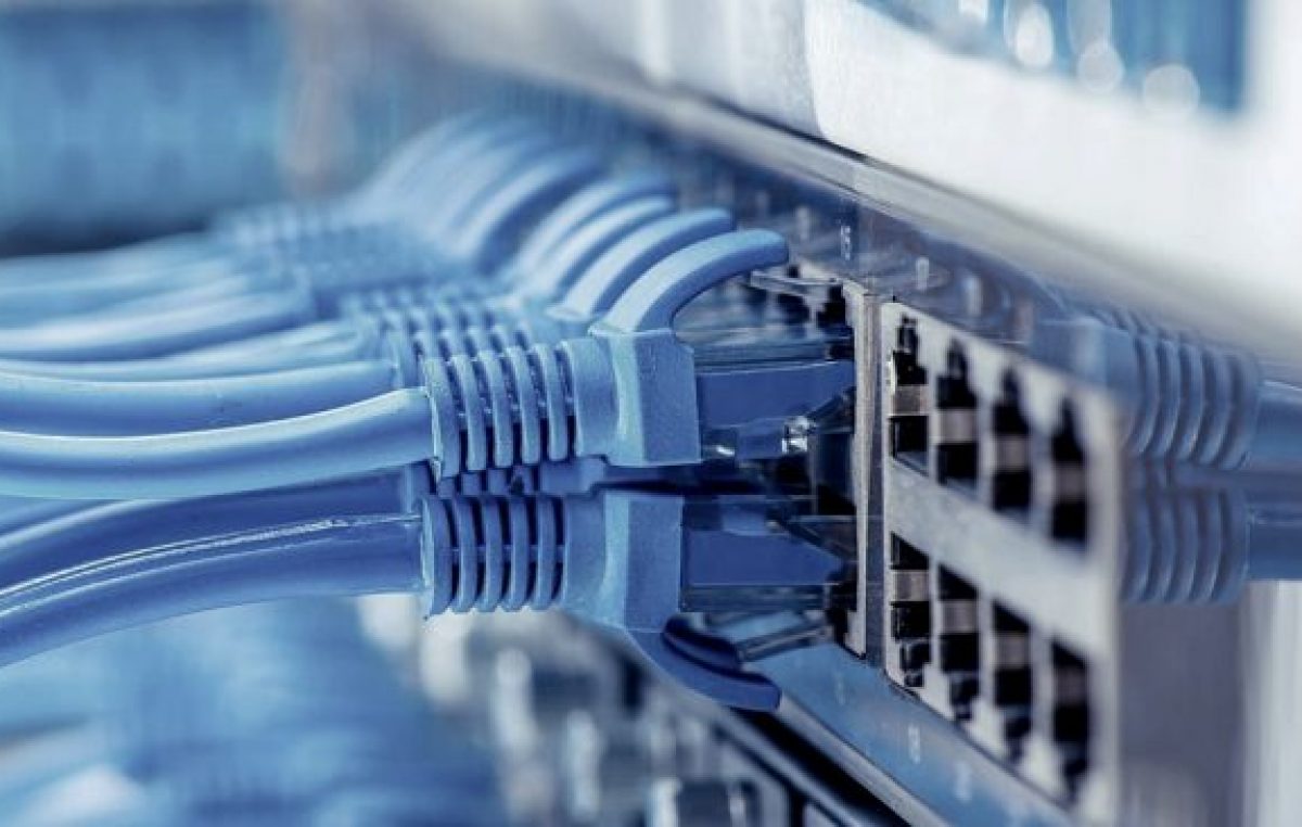 Gobierno y cooperativas seguirán analizando el precio del acceso universal a internet