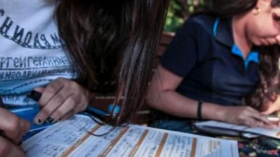 El desempleo golpeó más en las mujeres que en los varones