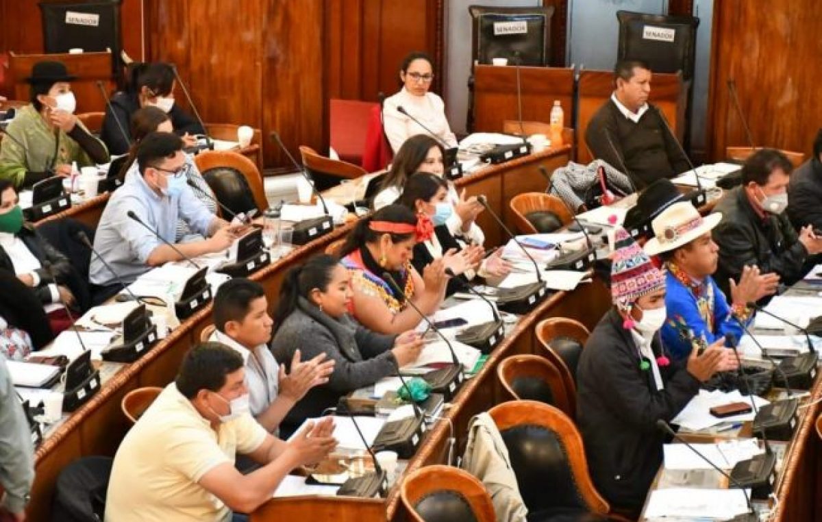 Media sanción en Bolivia a un impuesto anual para las grandes fortunas
