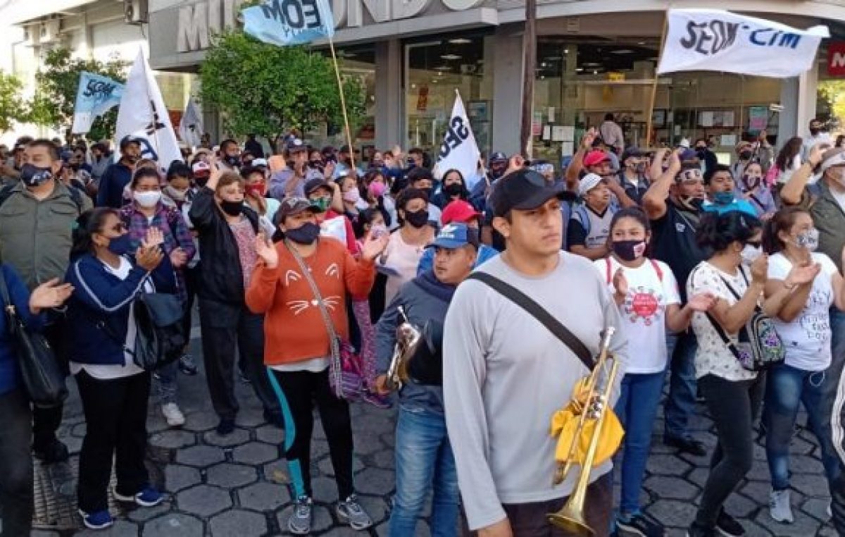 Municipales jujeños se movilizaron en el inicio de un paro de 48 hs