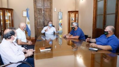 El intendente de Maipú, Matías Stevanato, acordó el pagó de un bono de $11.000 para los empleados de la comuna.