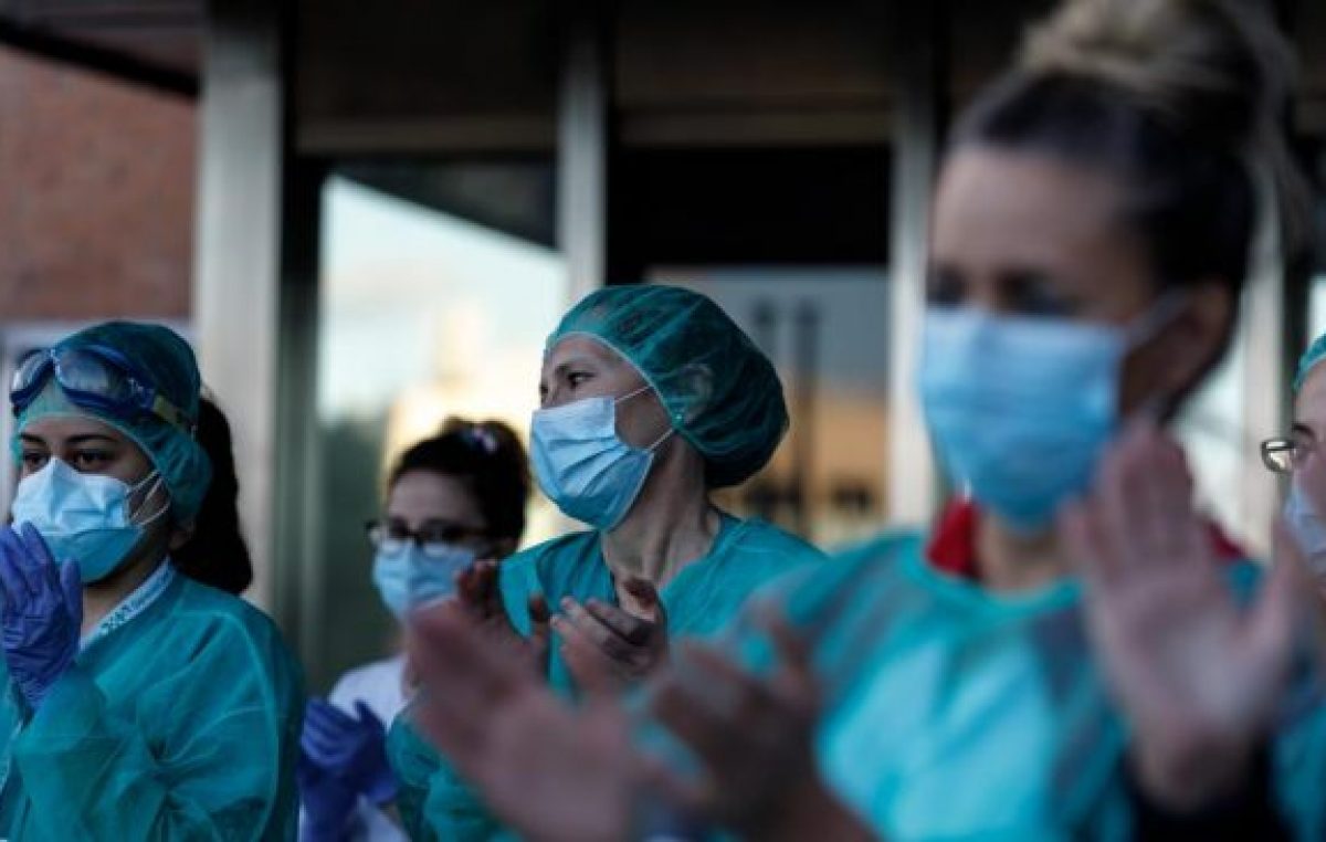 Más de 60.000 trabajadores de la salud tuvieron coronavirus y 362 fallecieron