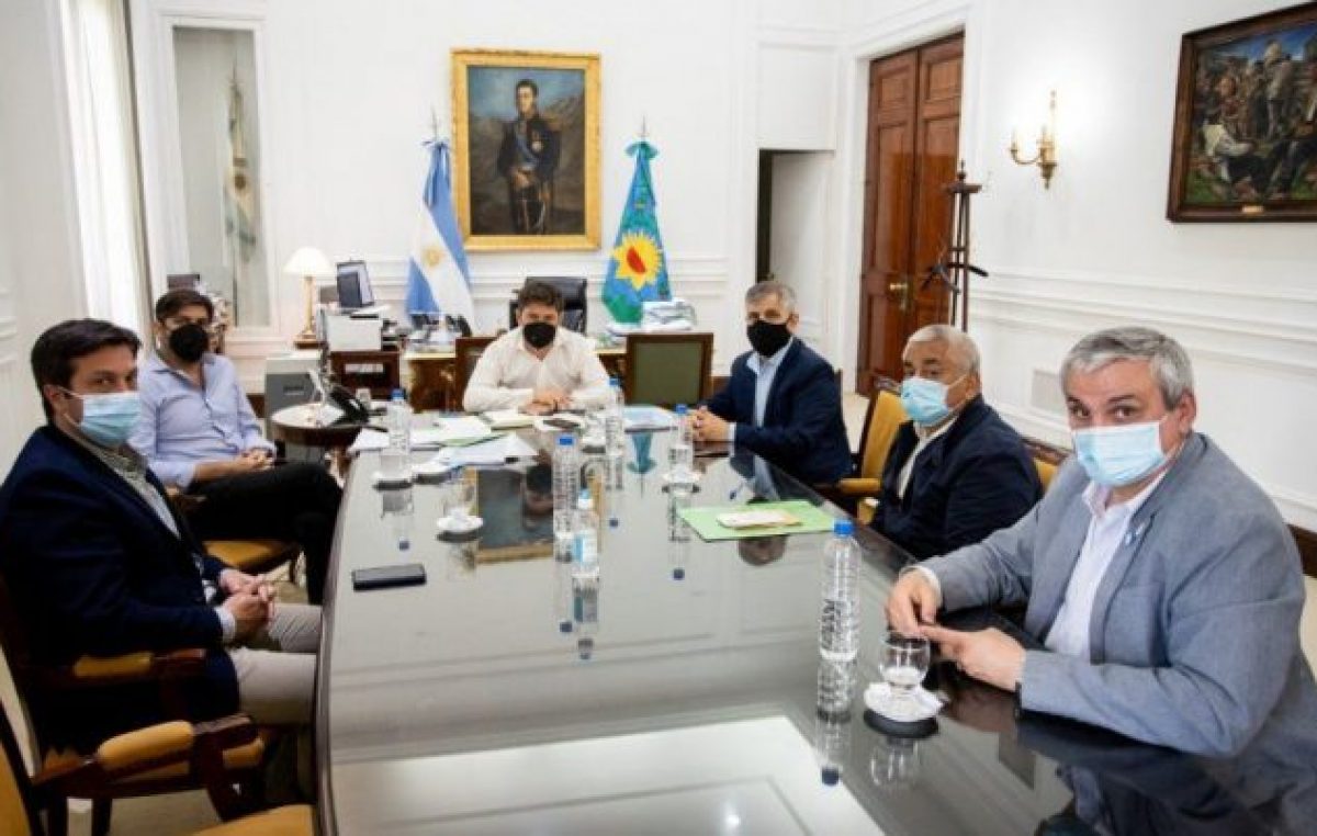 Kicillof recibió a intendentes «independientes»