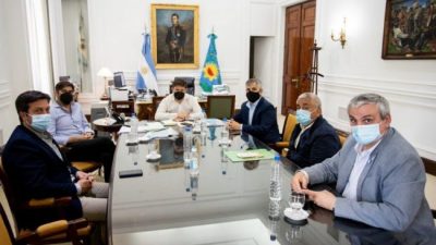 Kicillof recibió a intendentes «independientes»