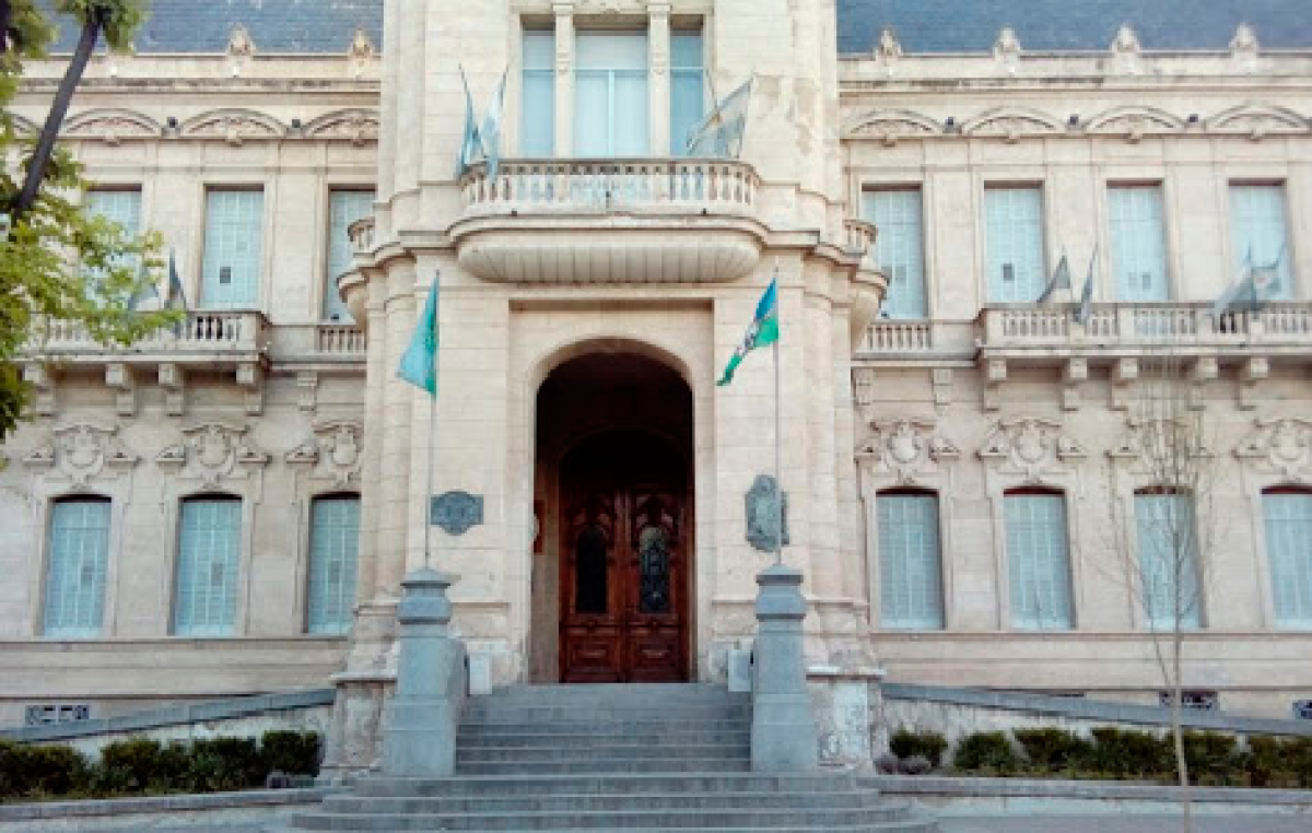 Los Trabajadores Municipales de Bahía Blanca tendrán en el 2021 un aumento acumulado del 41,3% anual