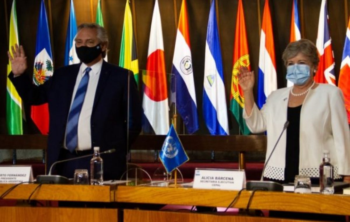 La pregunta de Alberto Fernández en su clase magistral en la CEPAL: «¿No será ésta una oportunidad para barajar y dar de nuevo?»