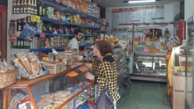 El índice de precios al consumidor subió 36,1% en 2020, 17,7 puntos porcentuales menos que en 2019