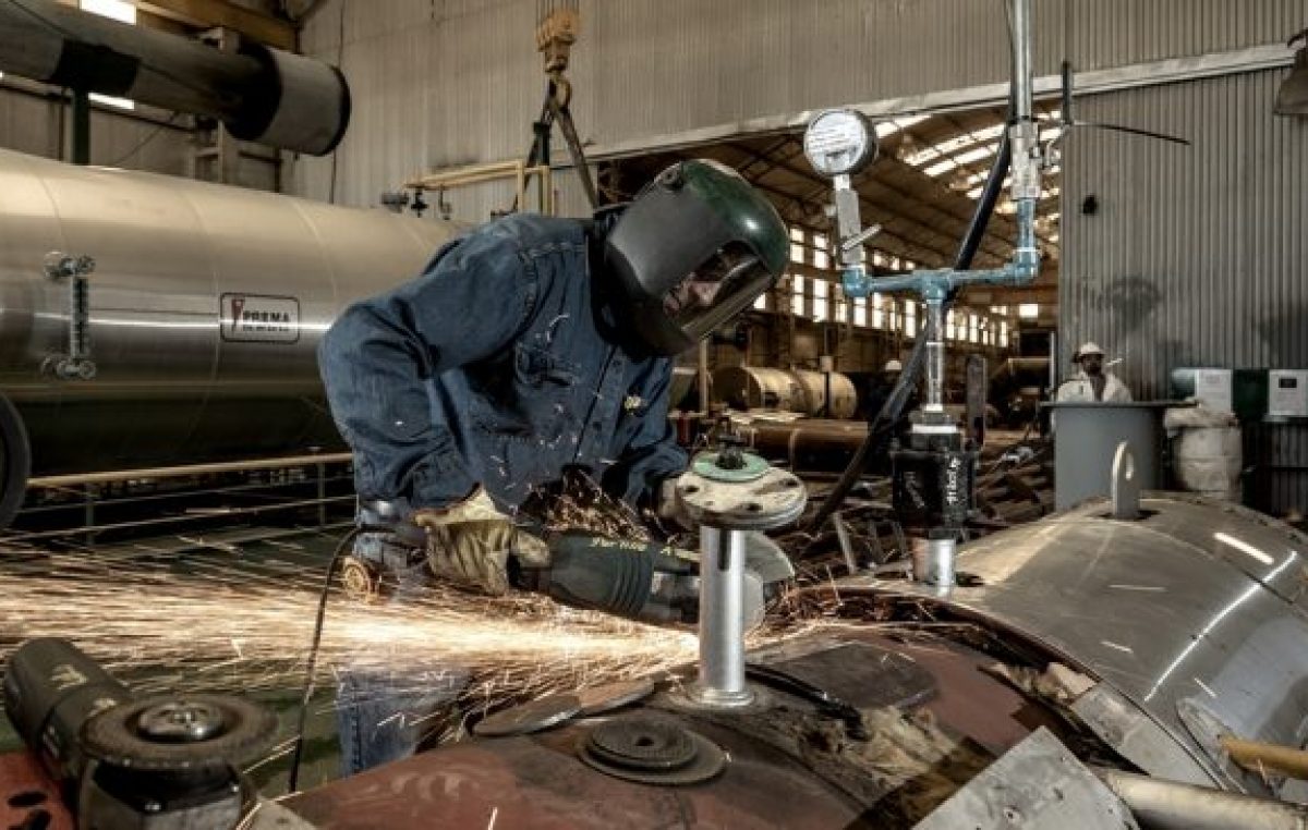 Las medidas del Gobierno permitieron la recuperación de 300.000 empleos