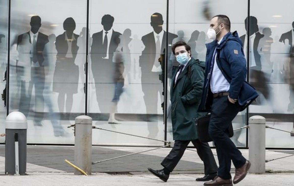 El fantasma del confinamiento total sobrevuela Europa
