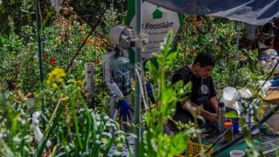 Vecinos en alerta porque el Gobierno porteño amenaza con desalojar su huerta comunitaria