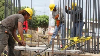 Santa Fe recuperó la mitad de los puestos laborales perdidos durante la pandemia