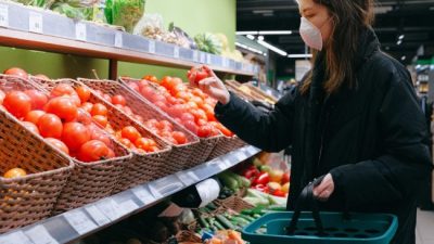 La diferencia de precios en los supermercados de Argentina supera los $400 en algunos productos
