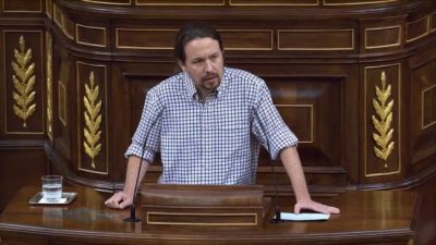 Pablo Iglesias critica a la normalidad democrática española y exigen su destitución