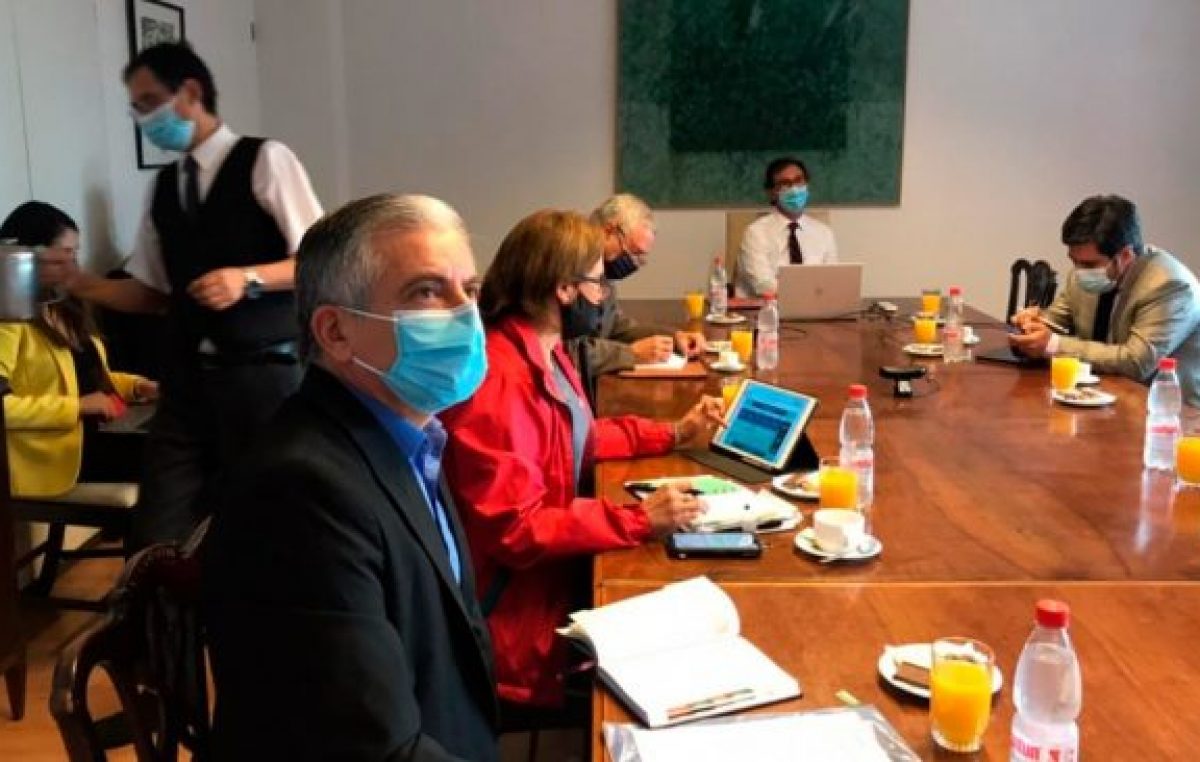 Chile: Los docentes se oponen al plan oficial de retomar las clases presenciales el 1 de marzo