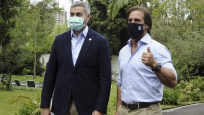 Abdo Benítez y Lacalle Pou coinciden en la necesidad de «abrir el Mercosur» a acuerdos bilaterales