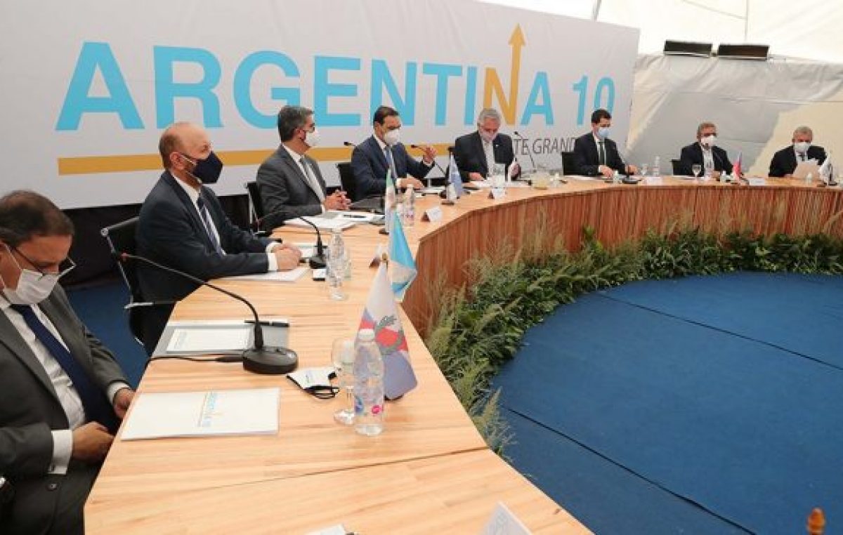 El Presidente anticipó un plan de obra pública regional