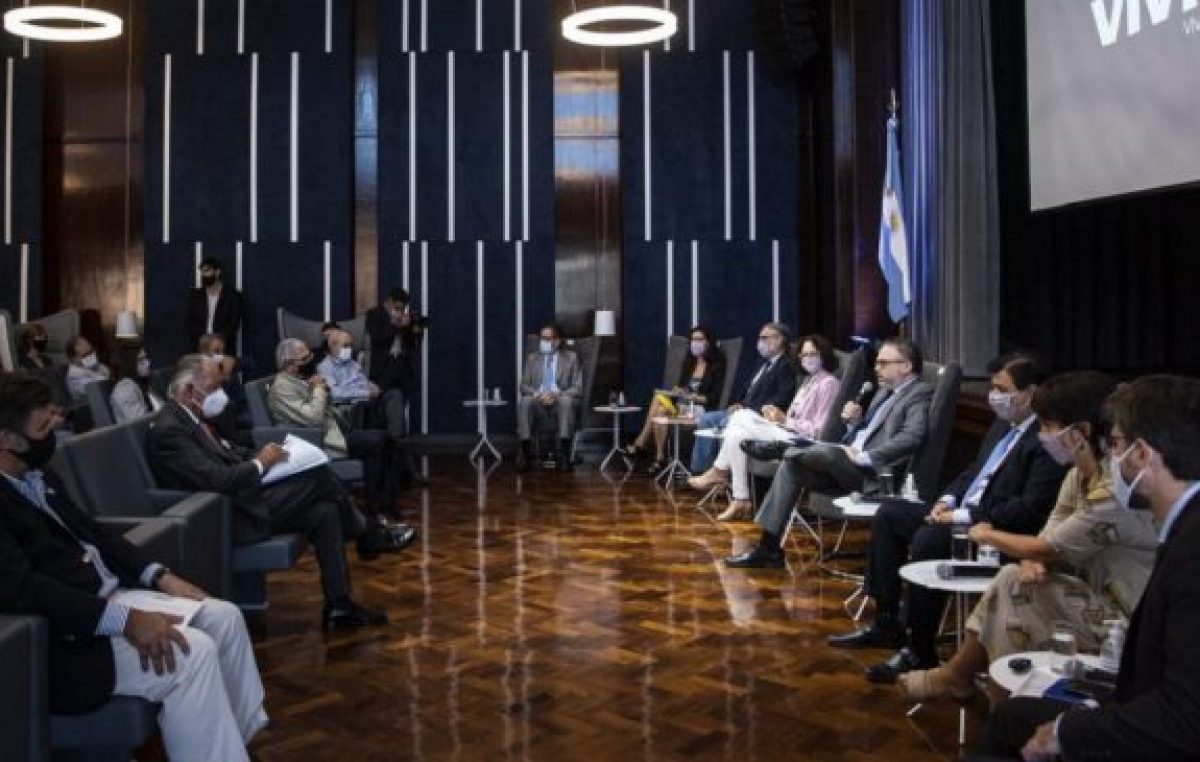 Los cinco ejes que acordaron Gobierno y empresarios sobre la cadena de precios de alimentos