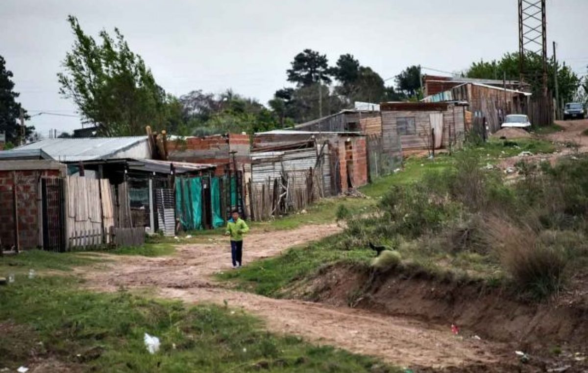 Municipios entrerrianos reciben financiamiento para mejorar las condiciones de vida de familias vulnerables