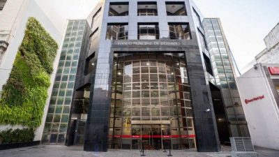 El intendente de Rosario celebró el aniversario del Banco Municipal: «Una fecha histórica, en un momento histórico»