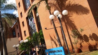 Anuncian aumento salarial del 20% para municipales de Posadas