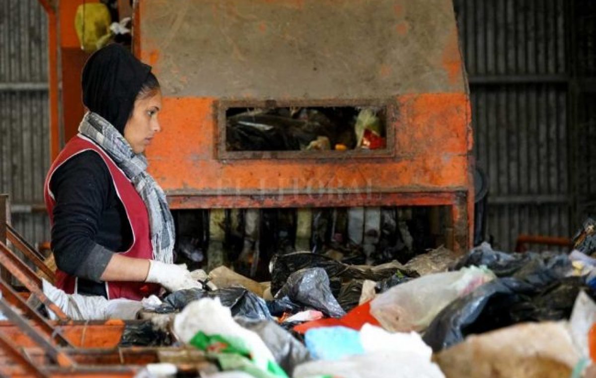 El municipio de Santa Fe se comprometió a mejorar las condiciones laborales de los recicladores