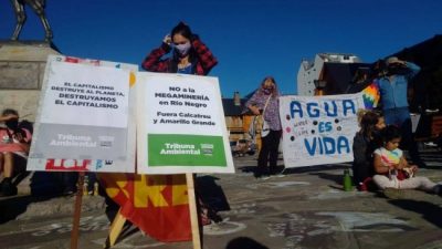Bariloche: Organizaciones ambientales se manifestaron por el día del agua y en contra de la megaminería