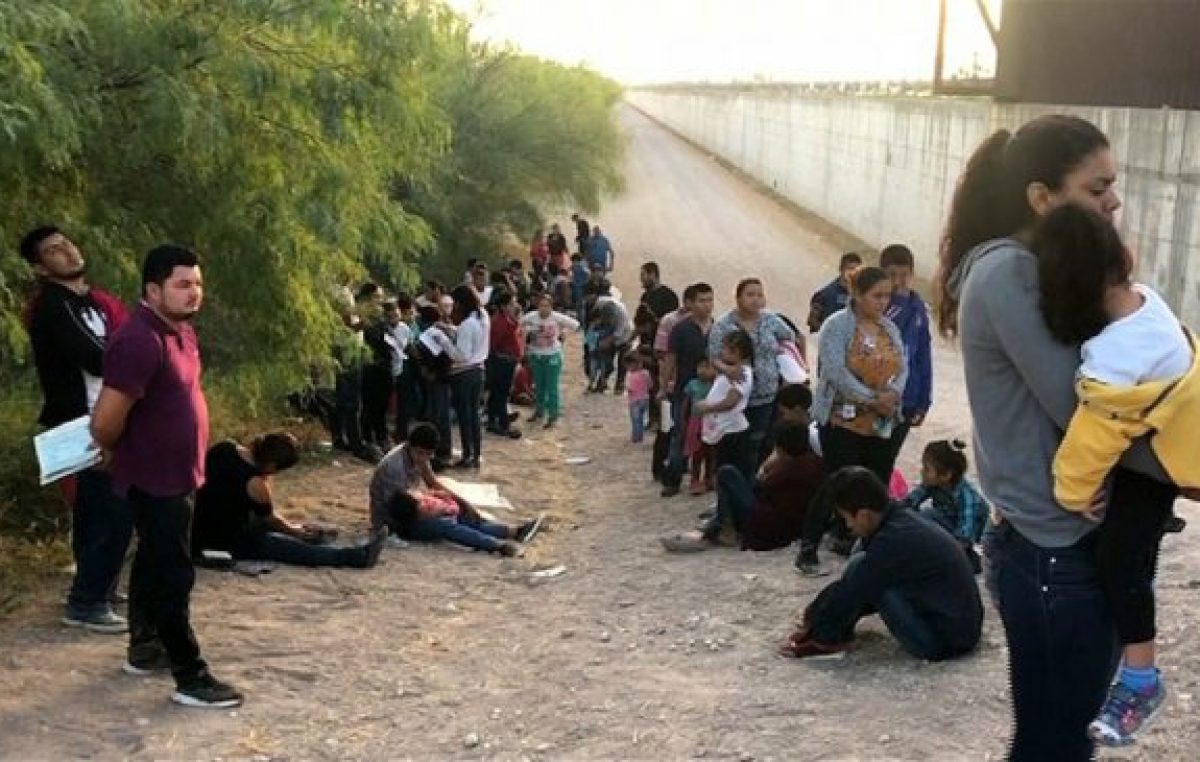 Los cruces entre México y Estados Unidos están en los niveles más altos en 20 años
