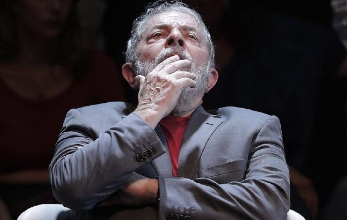 Lula vencería en primera y segunda vuelta a Bolsonaro, según una encuesta