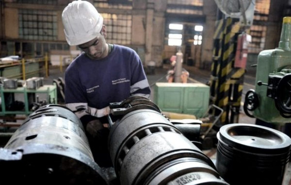 El desempleo se ubicó en el 11% al cierre del último trimestre de 2020, informó el Indec