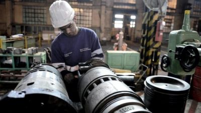 El desempleo se ubicó en el 11% al cierre del último trimestre de 2020, informó el Indec