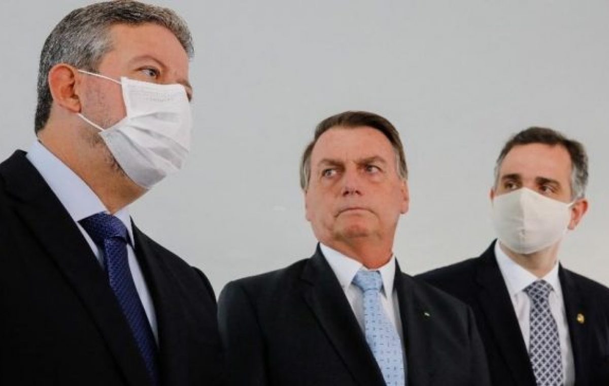 Bolsonaro cambió a seis ministros, entre ellos el canciller y el de Defensa