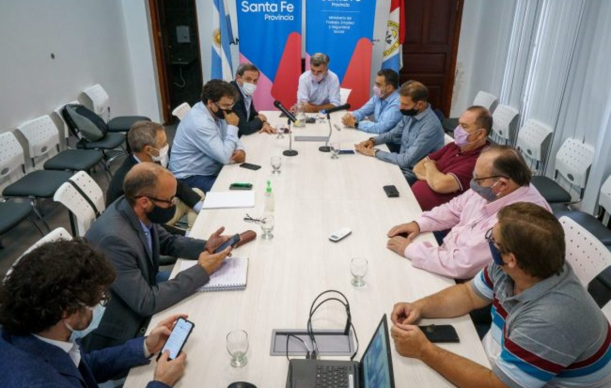 Municipales santafesinos acordaron un aumento del 35%