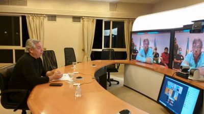 Fernández ratificó su compromiso con las comunidades de Lago Puelo y El Hoyo