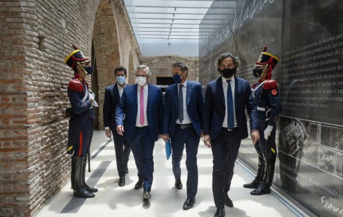 El Presidente dejó inauguradas 30 obras en 11 provincias, «los violentos tiran piedras, nosotros tiramos obras» 