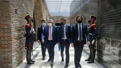 El Presidente dejó inauguradas 30 obras en 11 provincias, «los violentos tiran piedras, nosotros tiramos obras» 