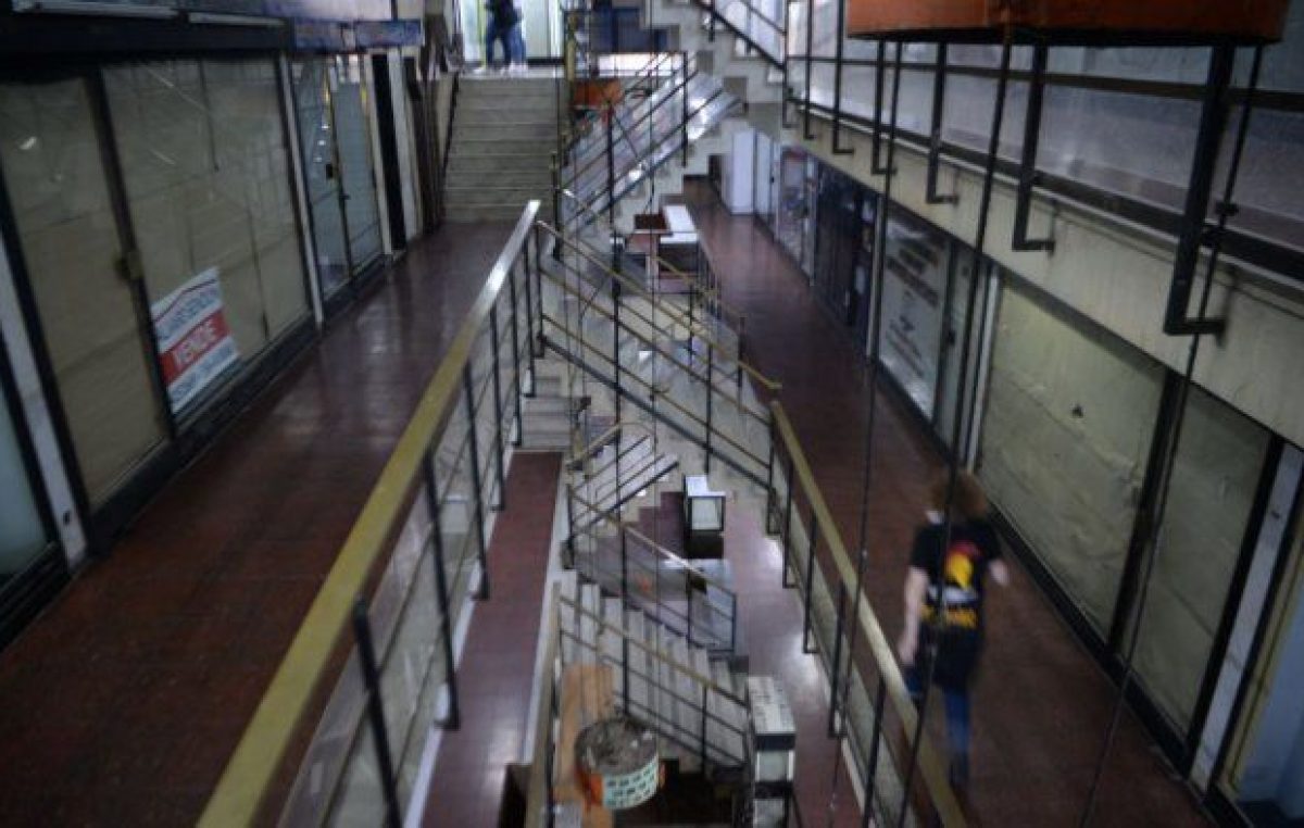 Rosario: Buscan reactivar la céntrica galería San Martín, hoy asfixiada por las deudas y plagada de locales vacíos