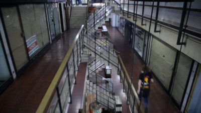Rosario: Buscan reactivar la céntrica galería San Martín, hoy asfixiada por las deudas y plagada de locales vacíos