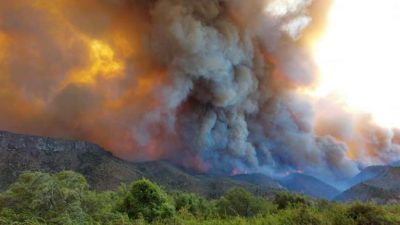 El fuego no da tregua en la Comarca Andina