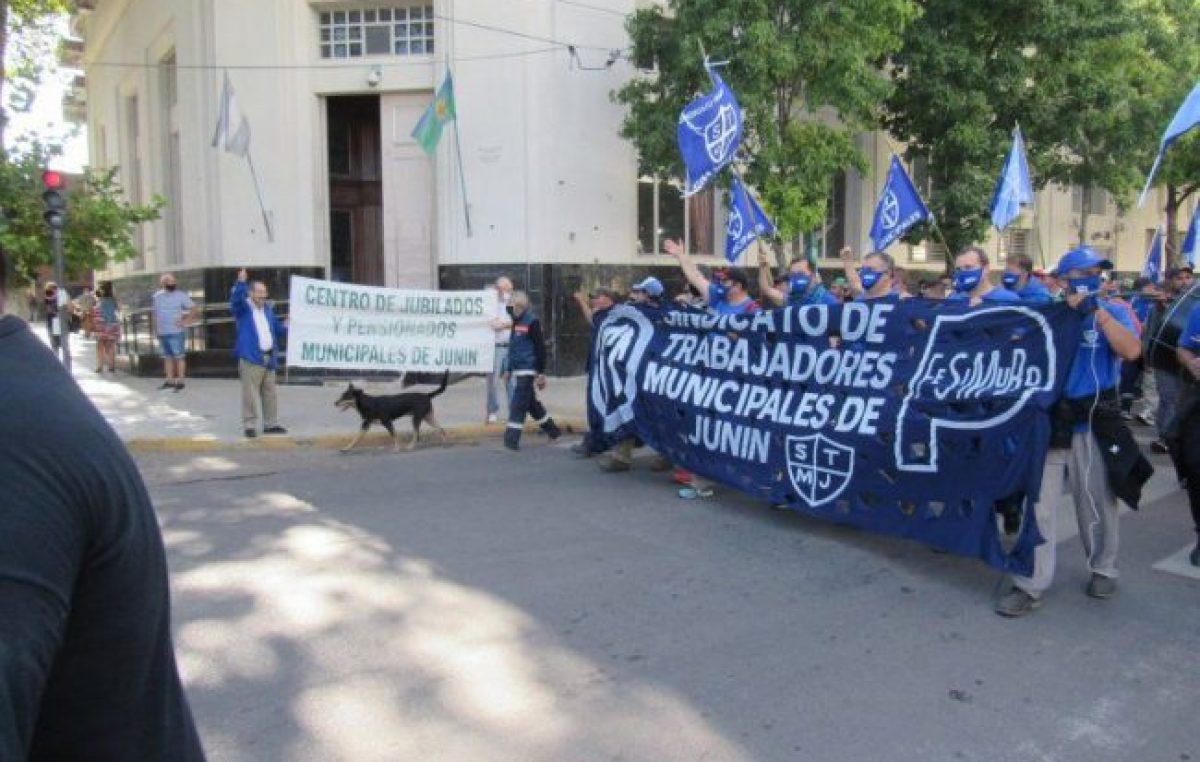 Junín: trabajadores municipales «hartos de las promesas»