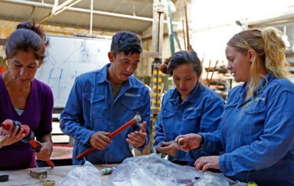 Cómo funciona el plan del gobierno para generar trabajo