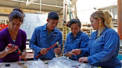 Cómo funciona el plan del gobierno para generar trabajo