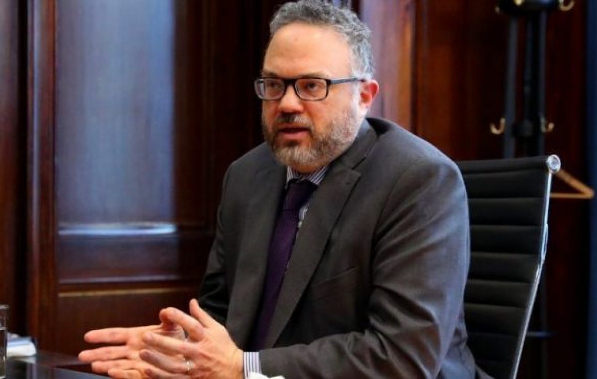 «El consumo va a crecer por más empleo y mejores salarios»