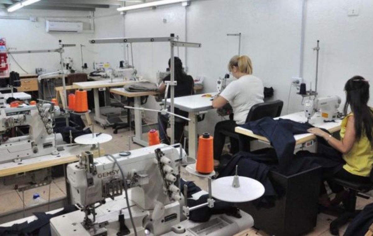 Las mujeres representan sólo el 20,7% del empleo industrial