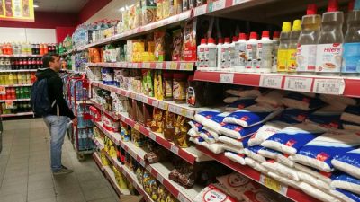 «Los monopolios son los dueños de la comida de los argentinos»