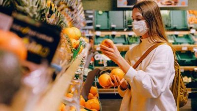 Más del 70% de los hogares del AMBA se endeudó o redujo consumos en la pandemia